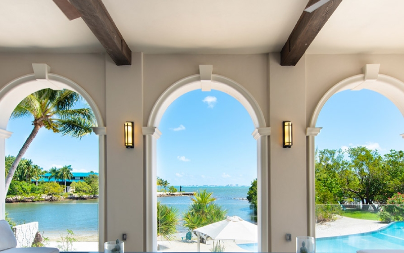 luxury property auction