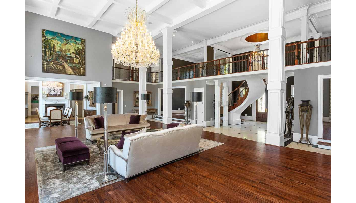 How To Choose The Right High End Real Estate Company For Your Property?