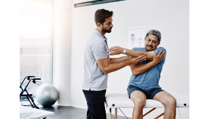 How Physiotherapists in Milton, Ontario Help with Sports Injuries?