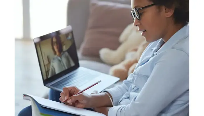 How to Get Certified with Counselling Courses Online?